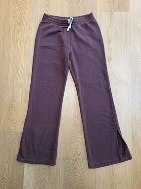 Vuori Plum Sweatpants with White Drawstring